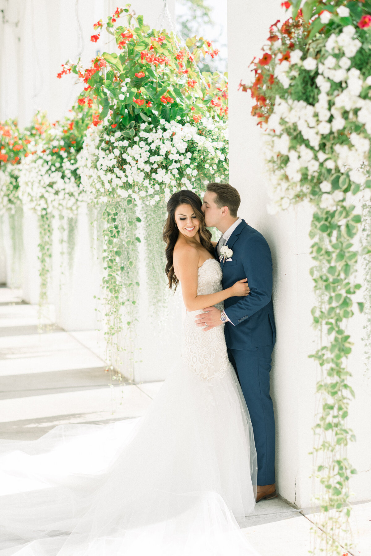 Weddings Luxury Wedding And Motherhood Photographer In Minneapolis Minnesota Trish Allison Photography Luxury Wedding Photography Luxury Motherhood Photography