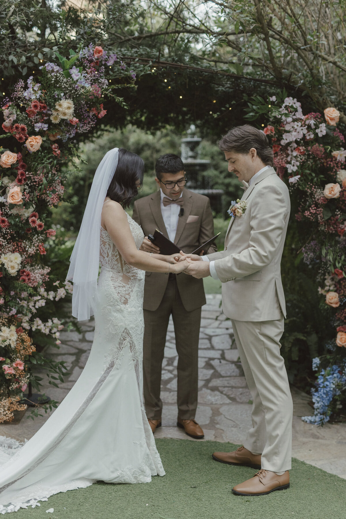 wedding-at-twin-oaks-gardens-san-marcos-8