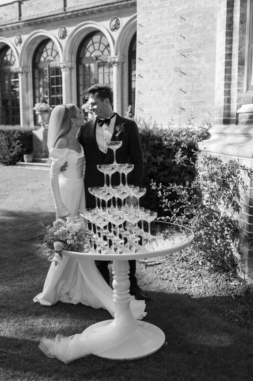 Flora_And_Grace_Analog_35mm_Editorial_Wedding_Photographer (1 von 1)-137