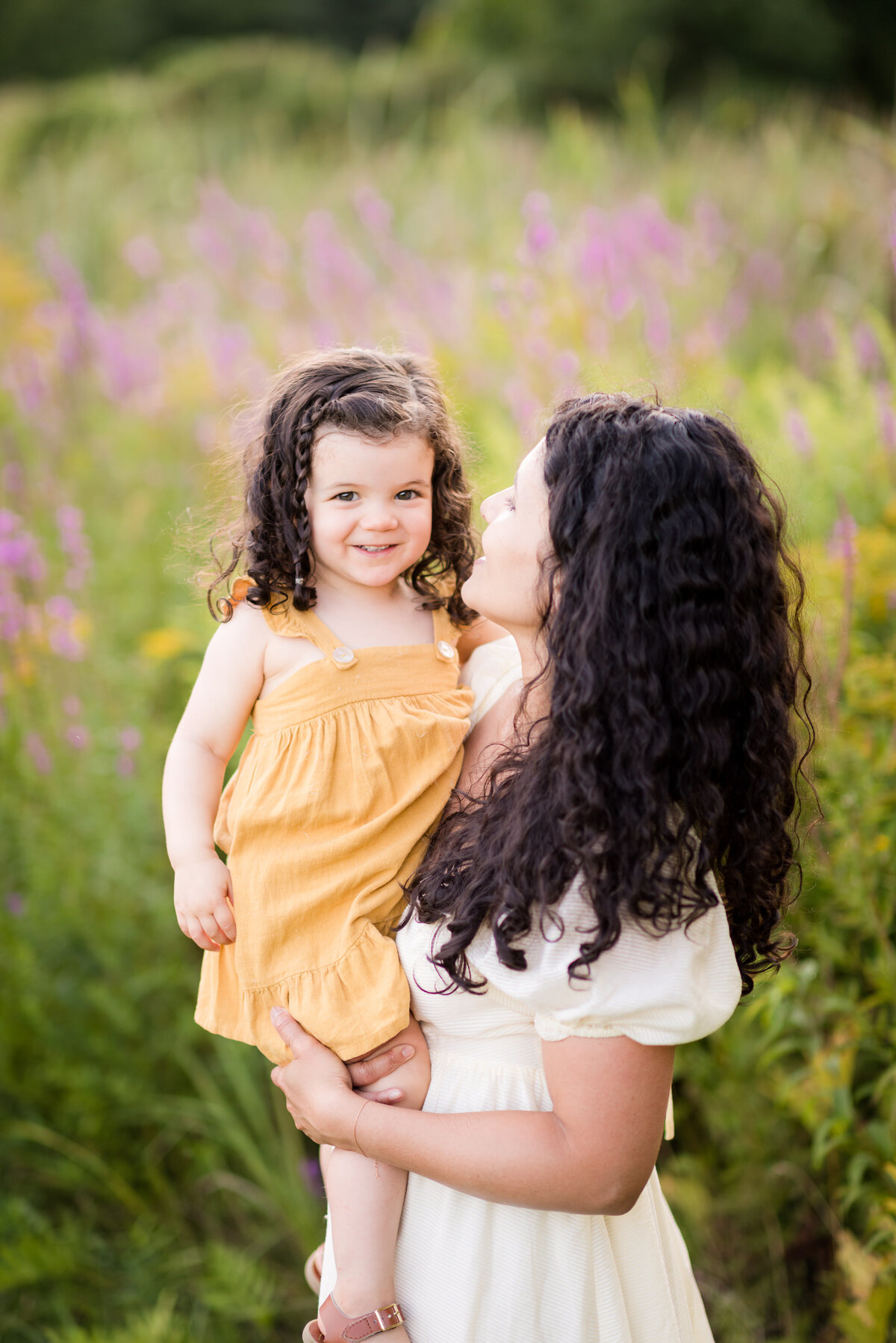 Boston-family-photographer-bella-wang-photography-Lifestyle-session-outdoor-wildflower-58