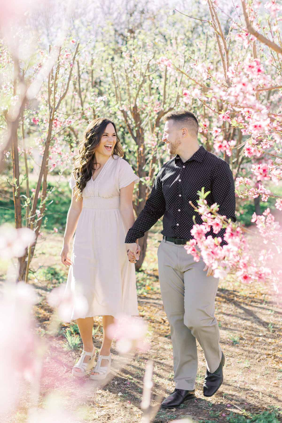 Celebrate your love with a romantic desert engagement session in Scottsdale. This gallery captures golden hour light, majestic cacti, and intimate moments that beautifully reflect the unique charm of the Sonoran Desert