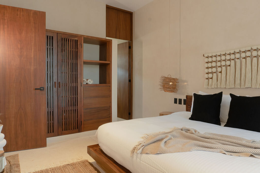 parotawood-decor-bedroom
