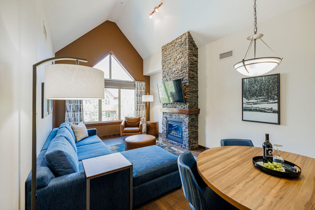 Stoneridge-canmore-3bdrm-room