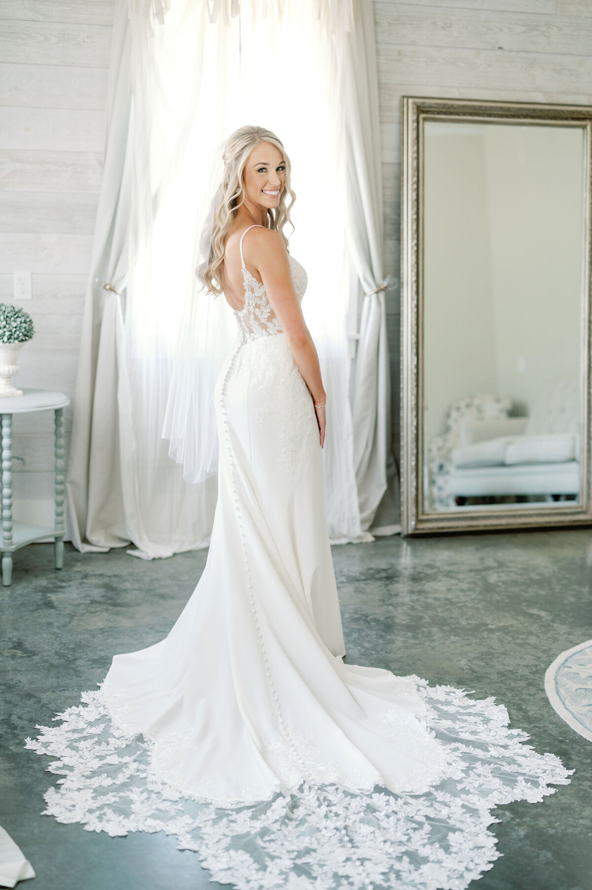 Meraki Design Wedding and Event Floral Studio Florist Wedding Flowers Full Service St. Louis Destination Luxury Floral Design Florists Designers Personal Unique Alex-Narduli-Buchheit-Wedding-2024-05