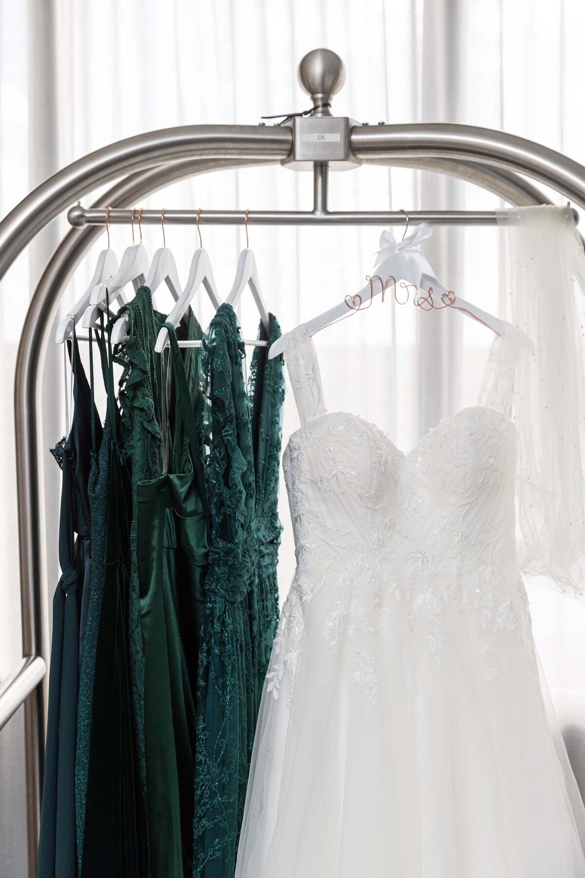 green-bridesmaids-dress-bridial-gown-customized-hanger-details