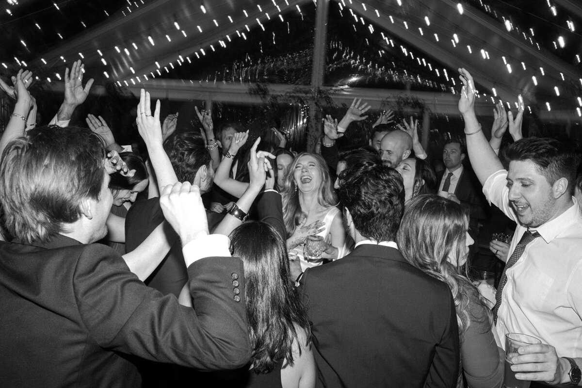 wedding dance party at The Griffin House Hood River