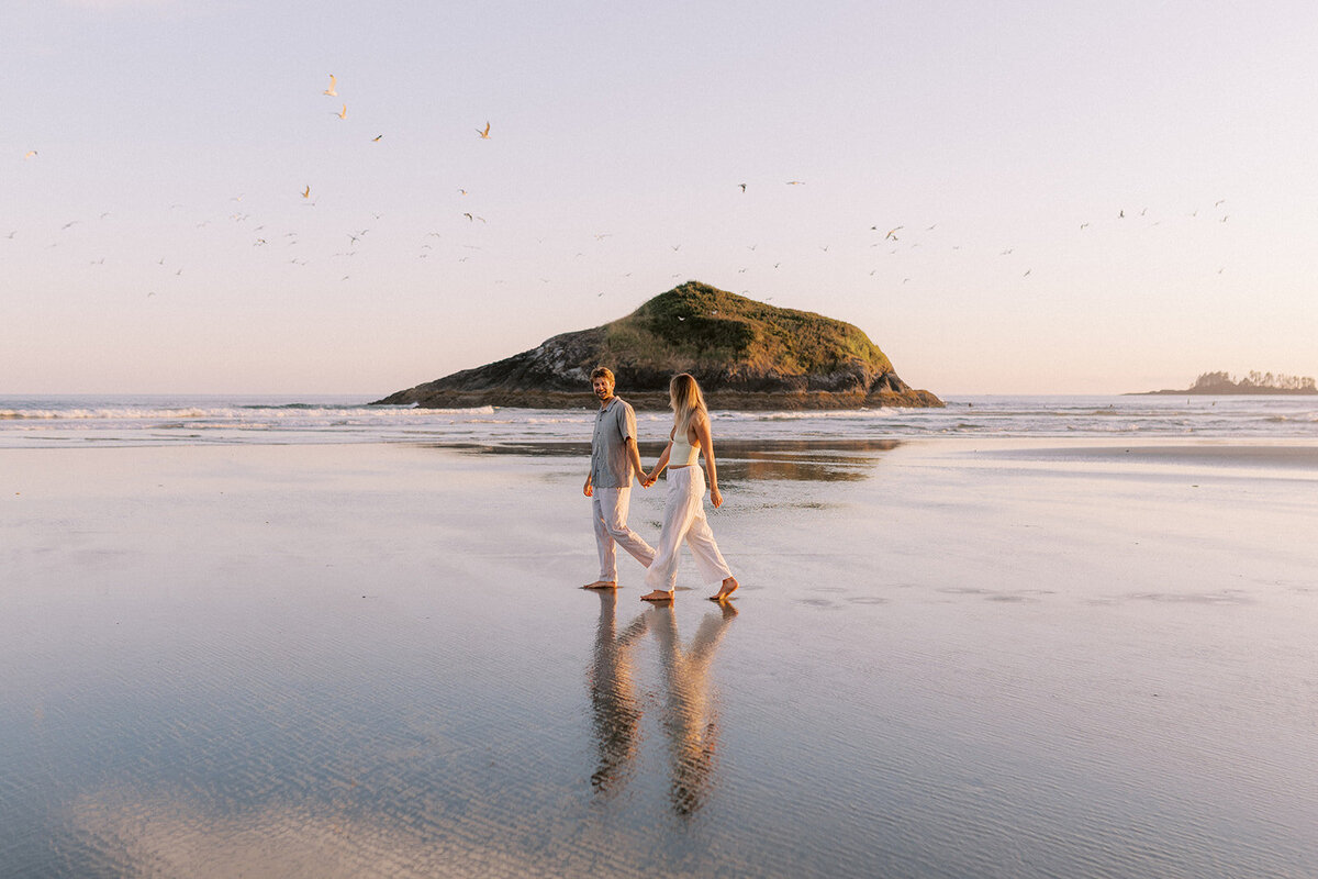 Gabby & Sam - Tofino Portrait Session_042_websize