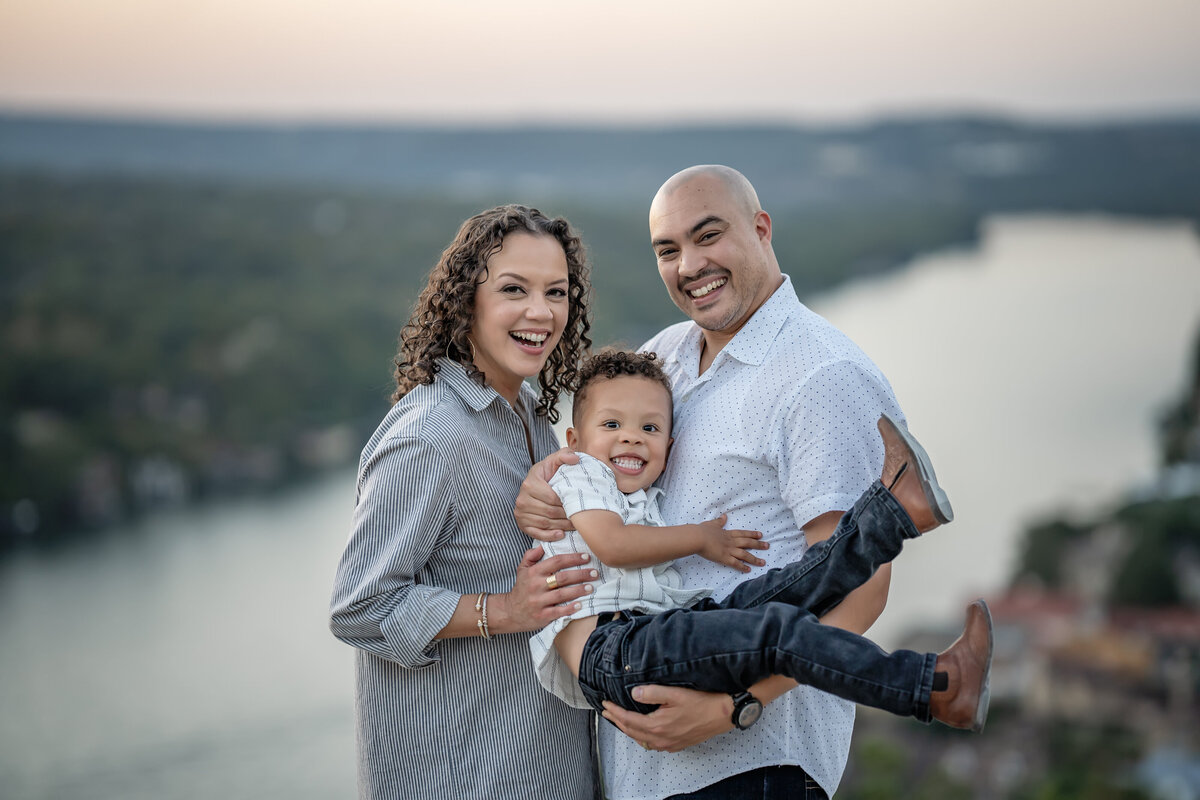 family_photos_by_the_river_austin_083