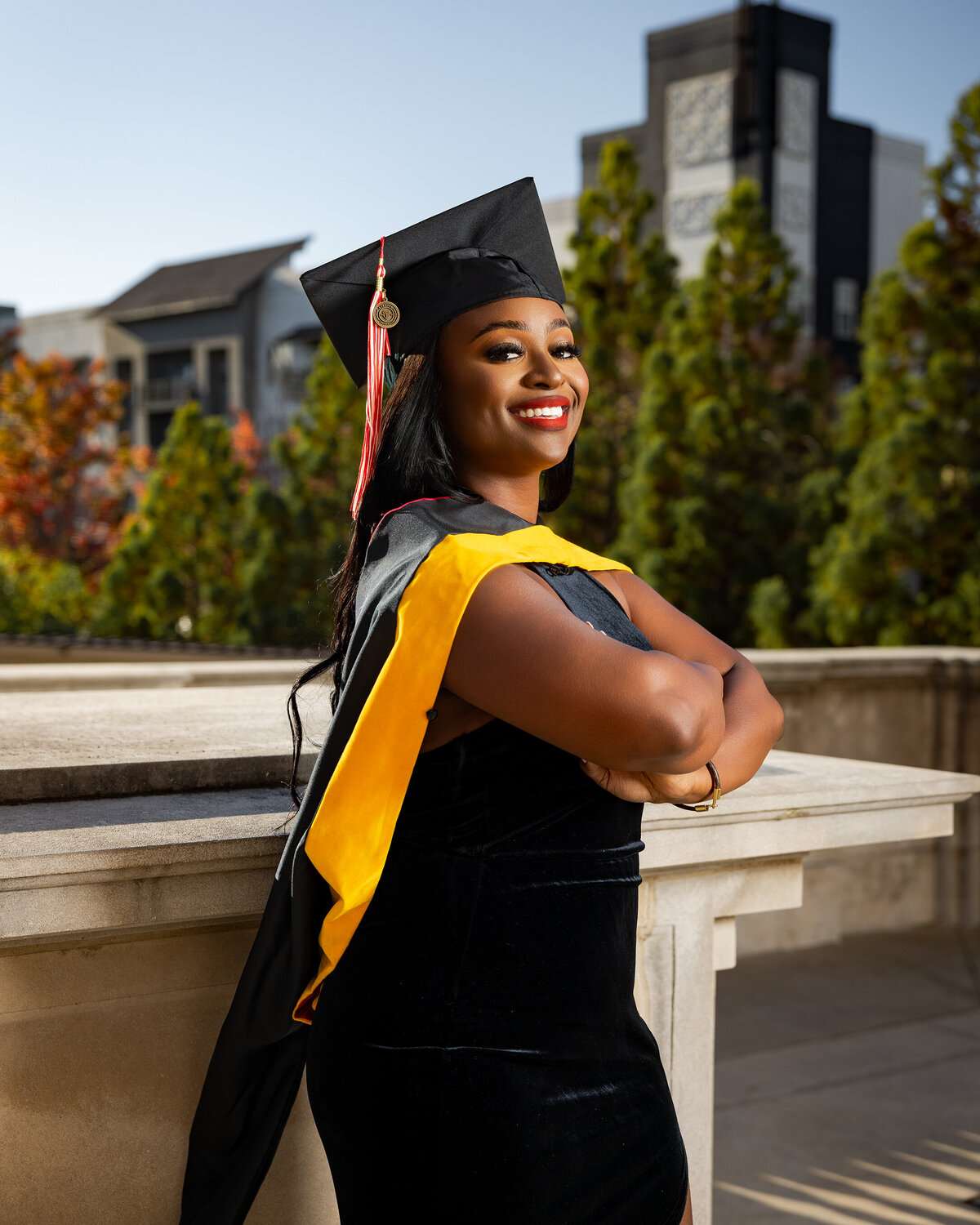 20241122_jada_outdoor_gradportraits_4056