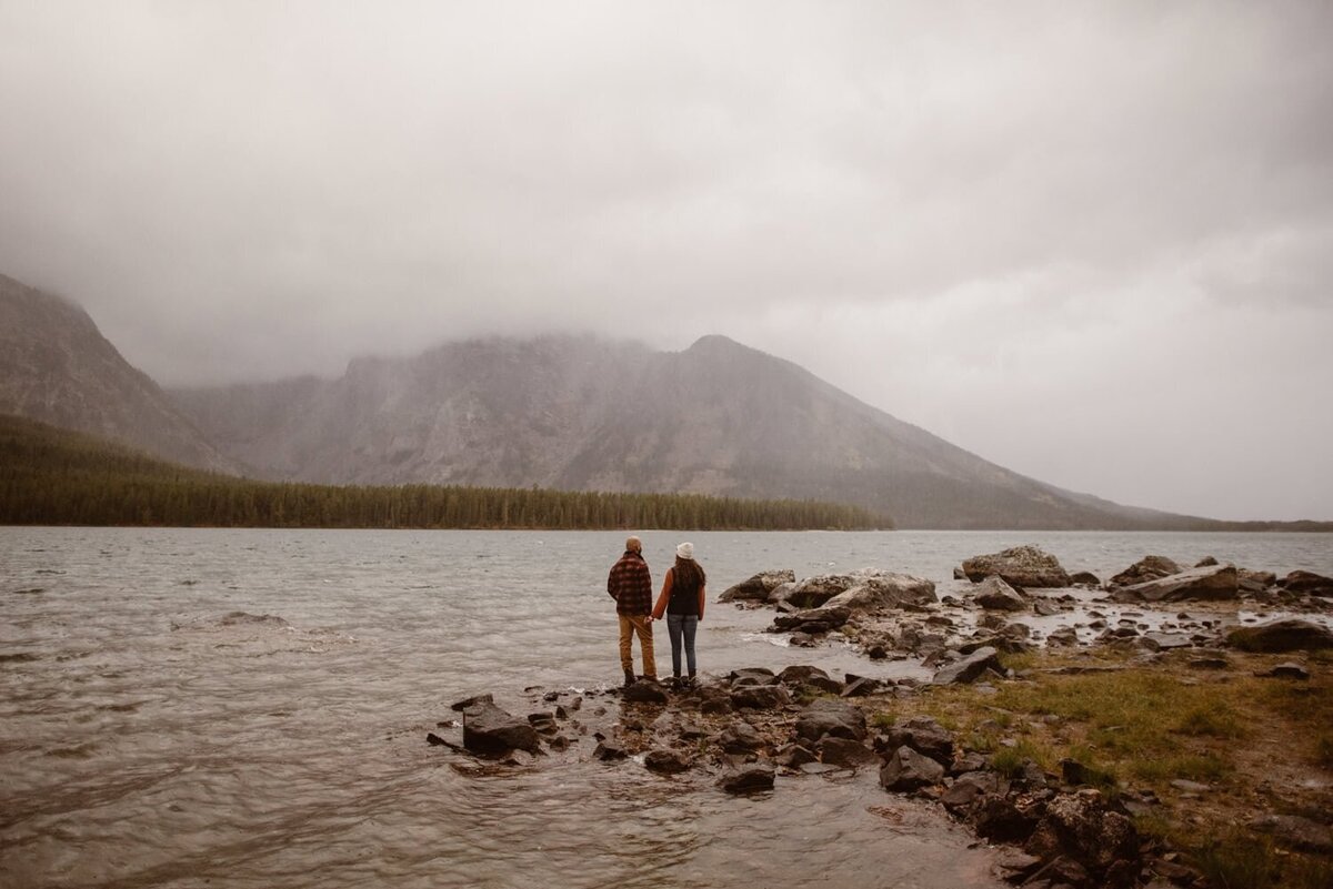 rainy-couples-photos-2