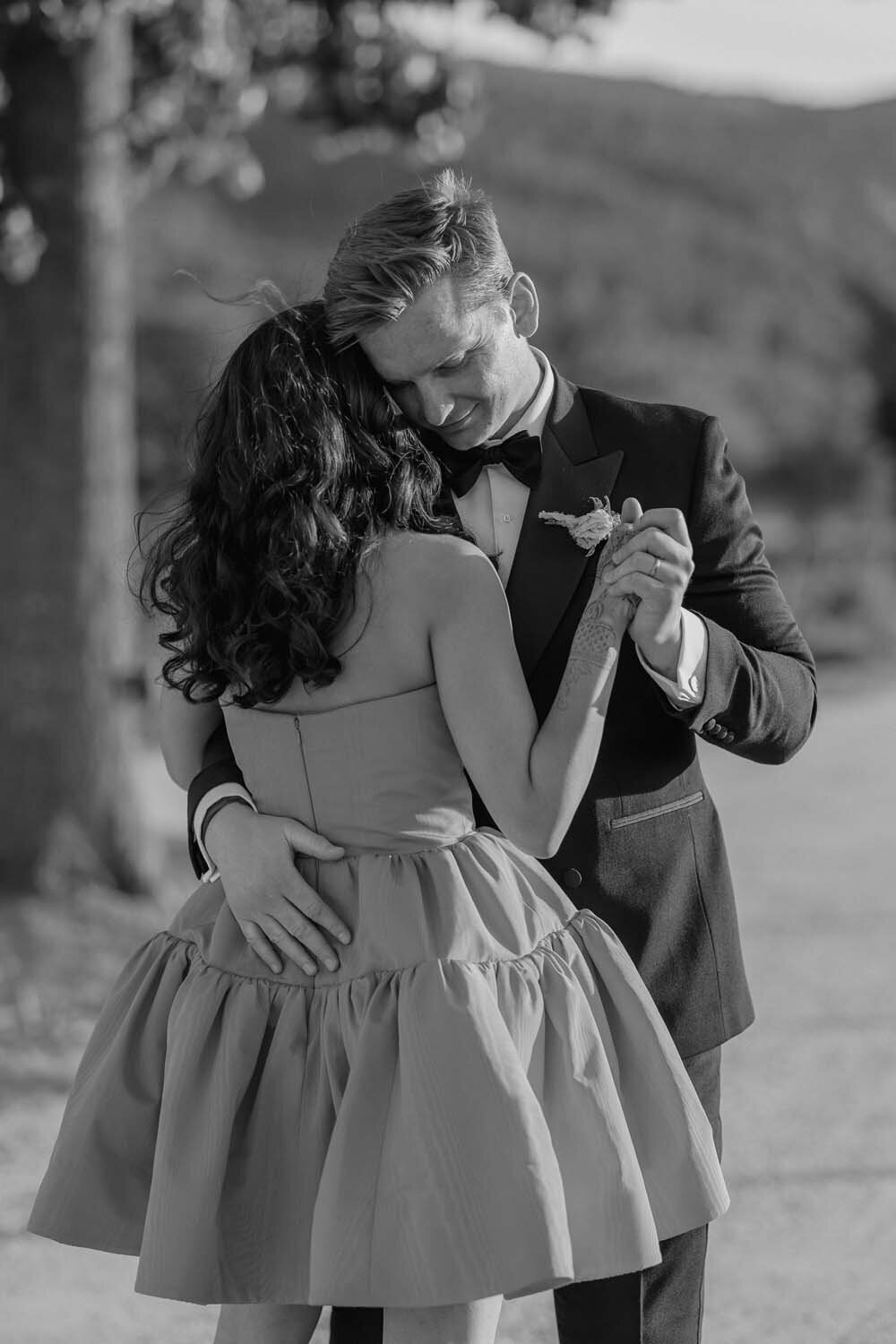 Ian Tasha Luxury Hindi wedding with french accents at Bastide de Marie in Provence - The Bold Americana photography Veronique Lorre florist16