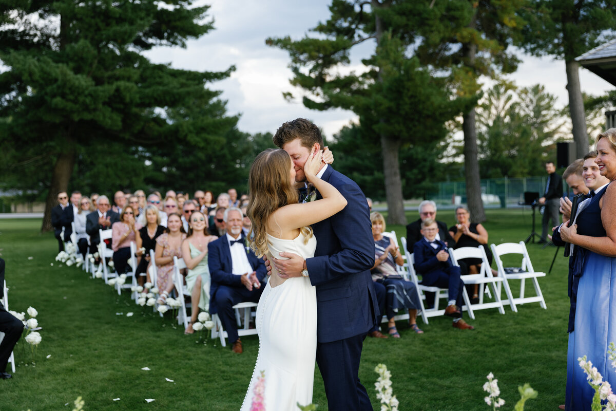 beach-house-at-deer-lake-wedding-3493