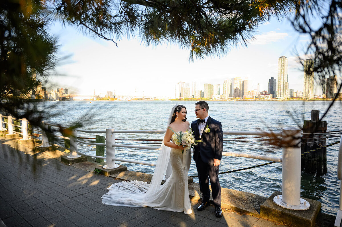 emma-cleary-new-york-nyc-wedding-photographer-videographer-wedding-venue-the-water-club-6