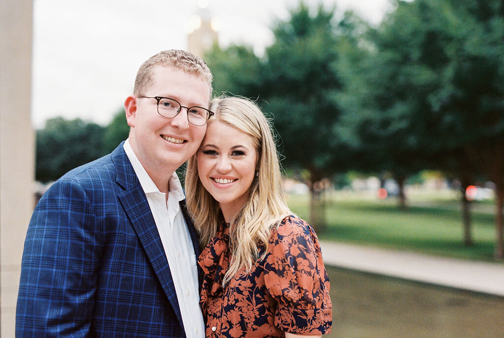 10-texas-spring-engagement-portraits