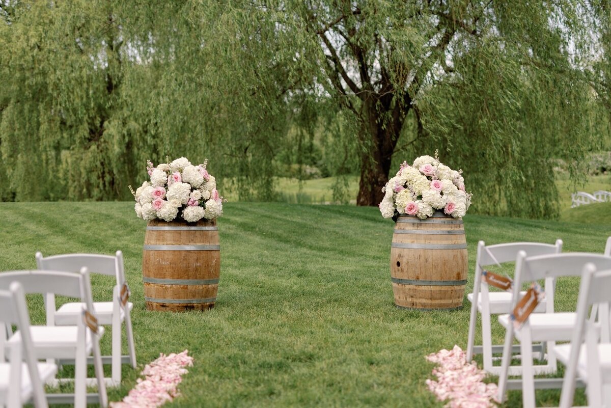 shearman-225Amberworks-floral-the-barns-wedding-middletown-ct-4