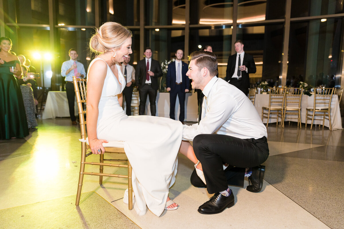 Groom retrieving brides  gart at Tennessee State Museum