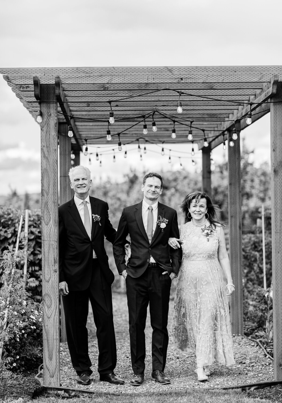 Portland OR Wedding Photographer Chantal Sokhorn Photography The Orchards Hoodriver OR-450
