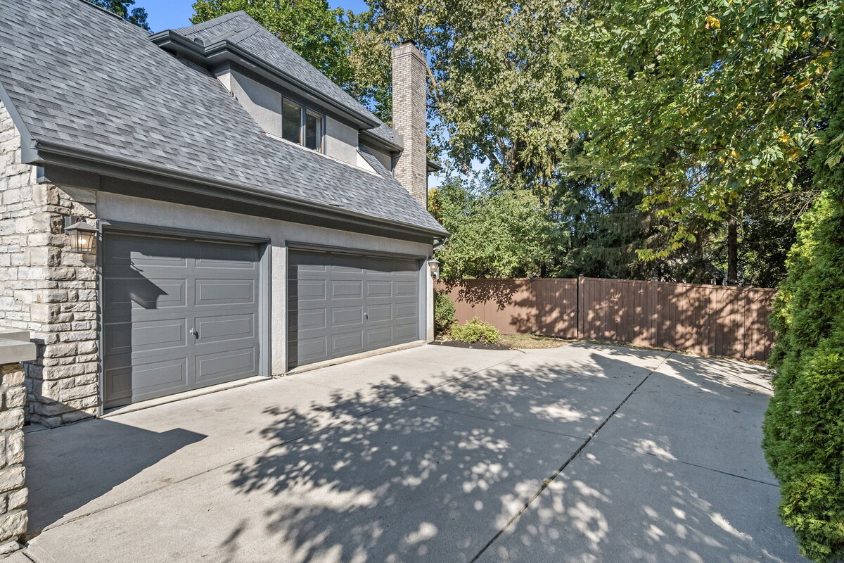 102-web-or-mls-A7407617