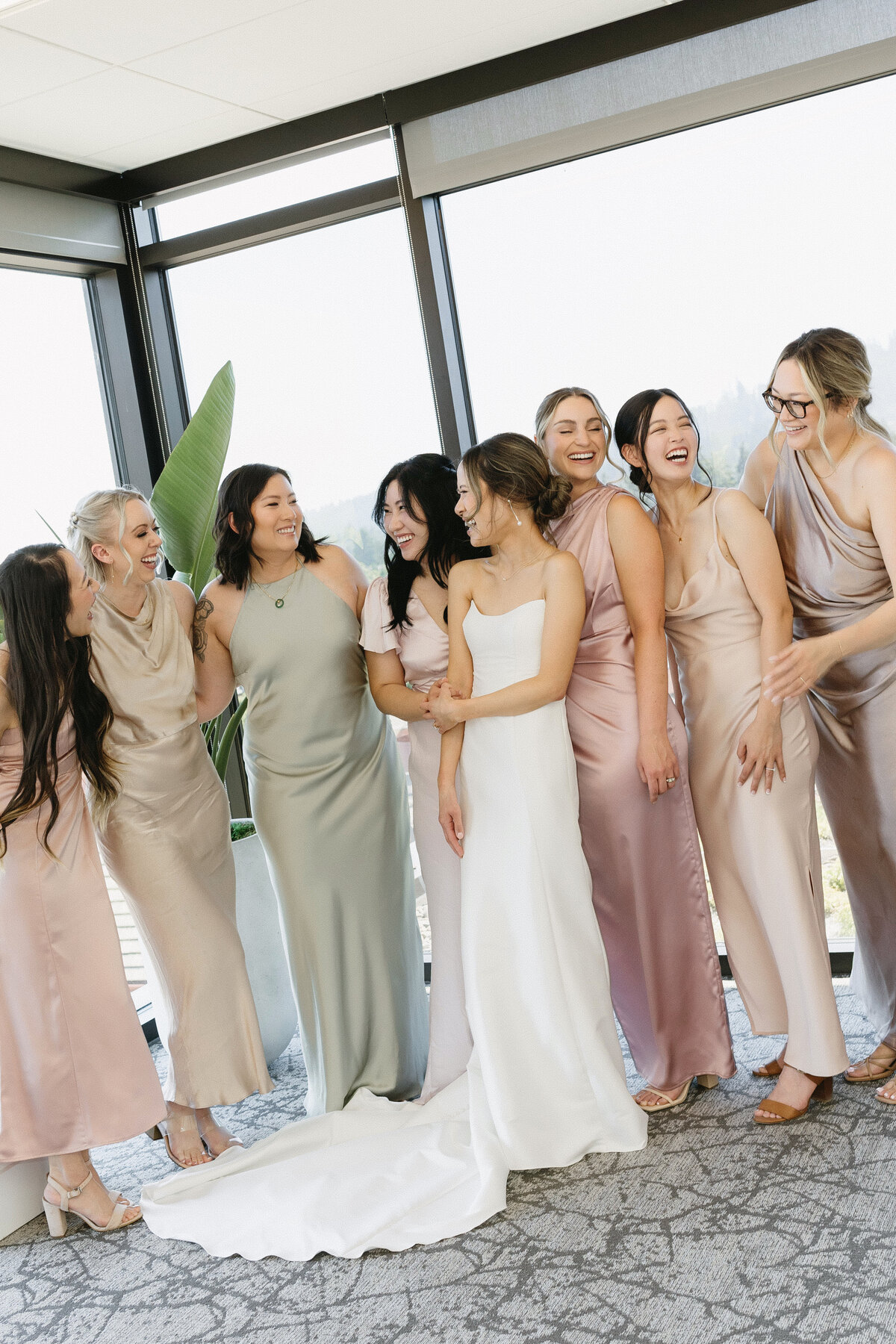 ironlight-maikhanh-john-wedding-portland-lake-owesgo-analy-36