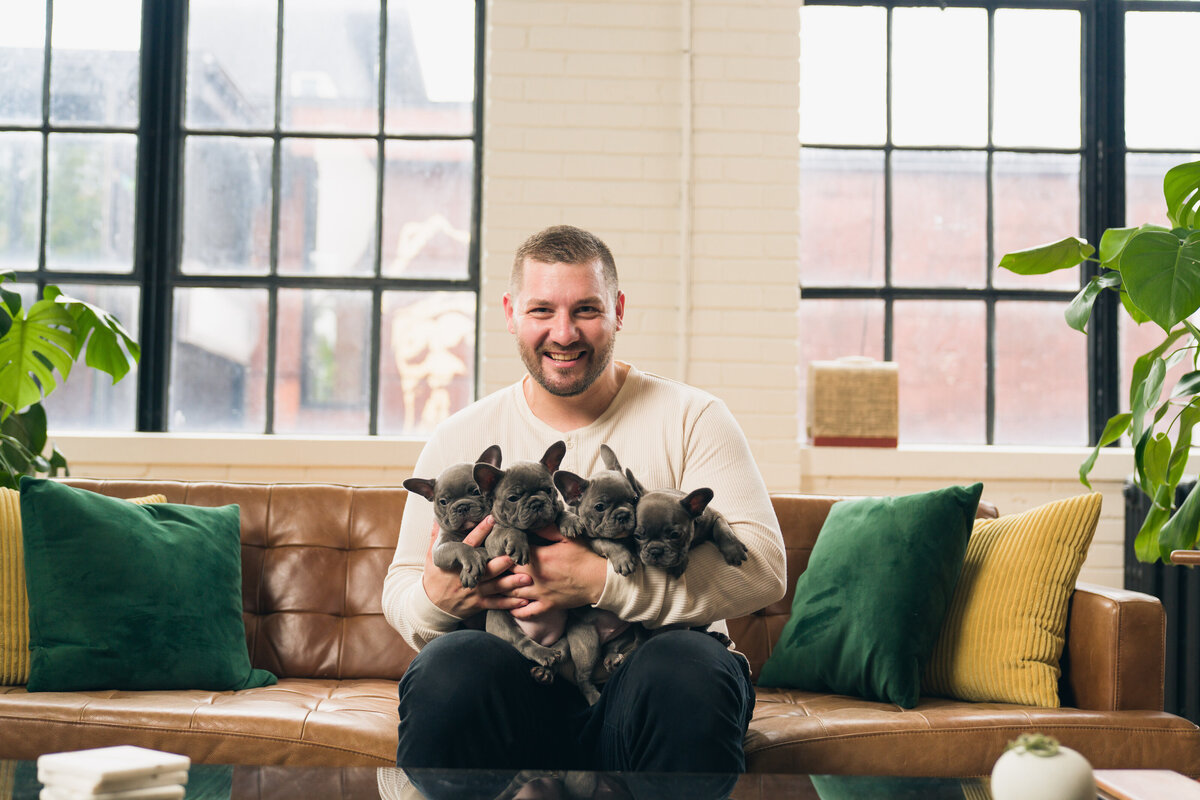 mypawesomefrenchie.com logo