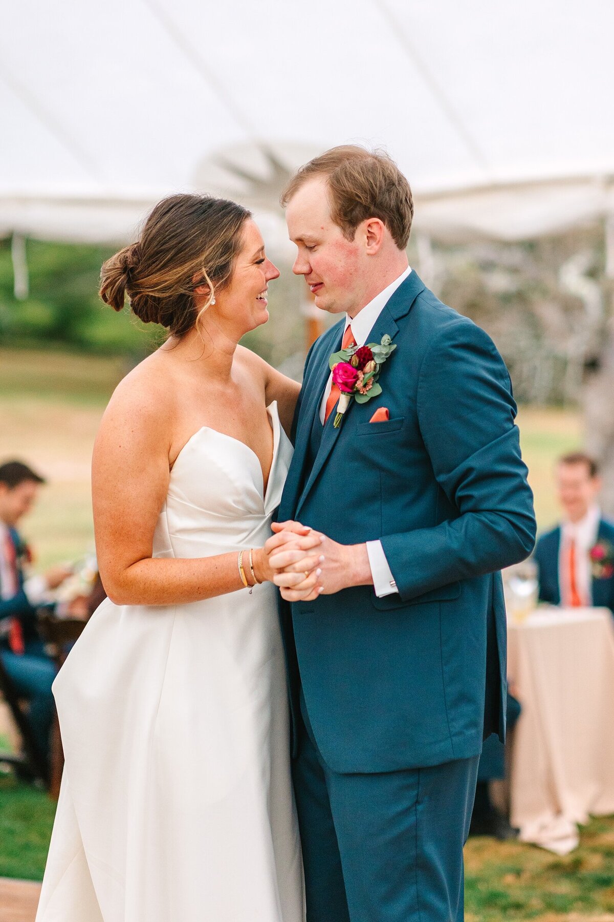 Live_Well_Farm_Colorful_Fall_Wedding_Harpswell_Maine_Photography_0088