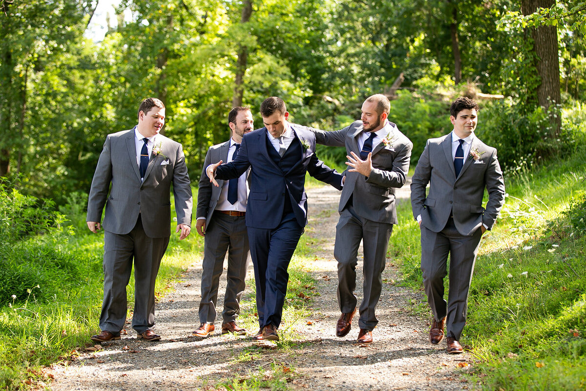 loudoun-studios-bluemont-vineyards-weddings-va00105