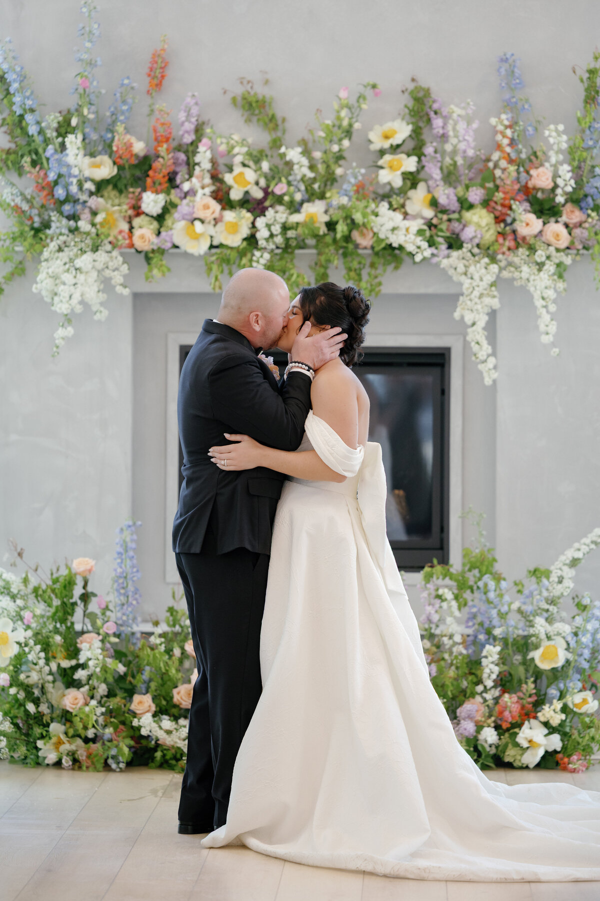 catalyst_nisswa_loui_photography_spring_wedding_minnesota_bride-87