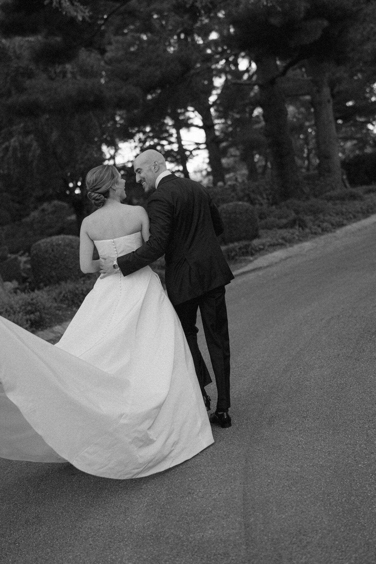 Grace & Ardor Co. East Coast Wedding Engagement Photography Pennsylvania New York City New Jersey Philadelphia Timeless Bold Art Direction Editorial Erin McGeever Ashford Estate Fall-60