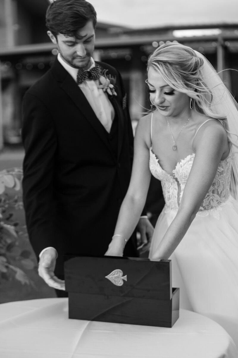 Wedding ceremonies at Garden of the Gods Resort