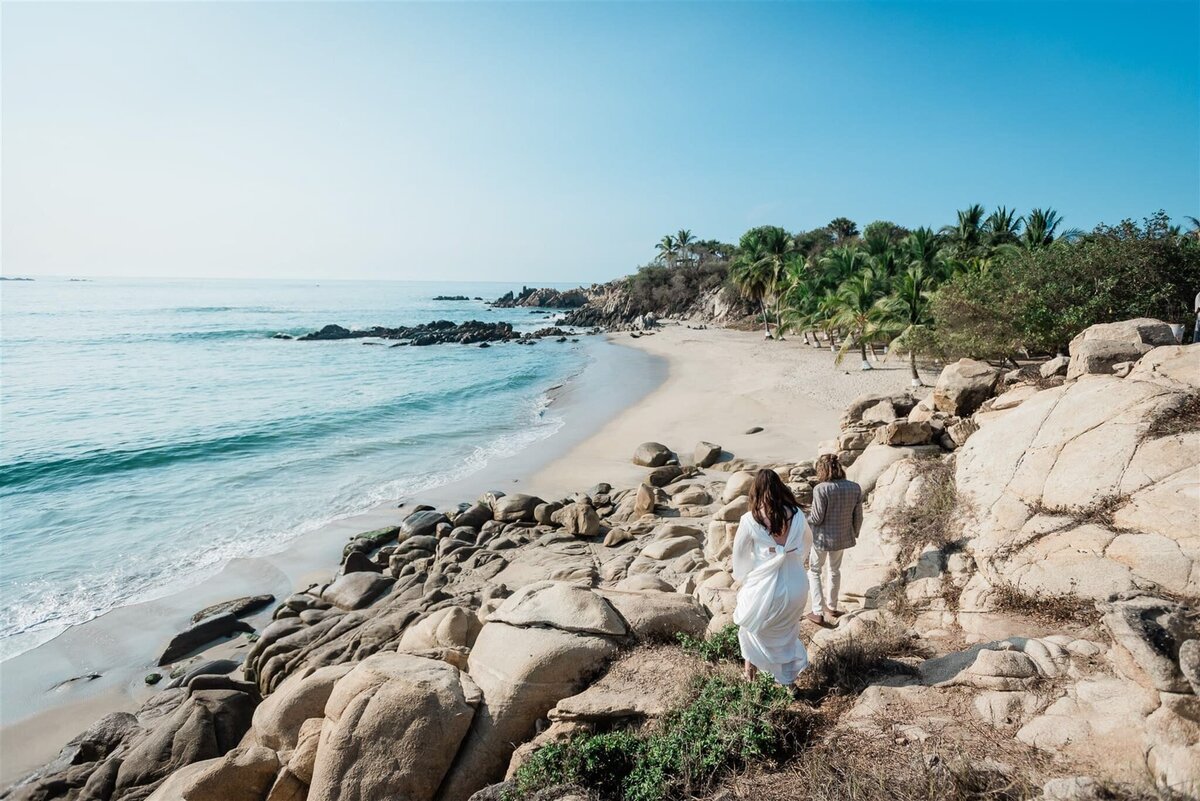 Puerto-Escondido-Oaxaca-Elopement-Luxury-Adventure-Elopement-Soul-and-Sky-Weddings-1
