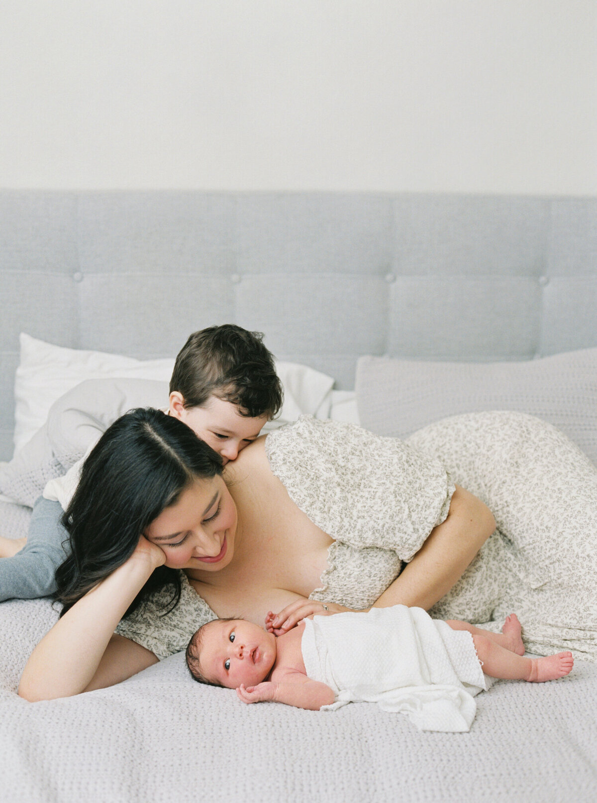 seattle-in-home-newborn-film-flash