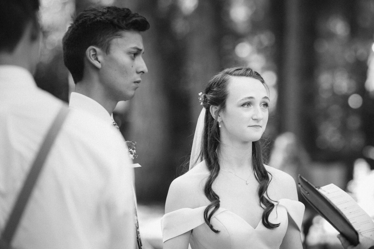 RIVERSIDE WEDDING IN THE OREGON