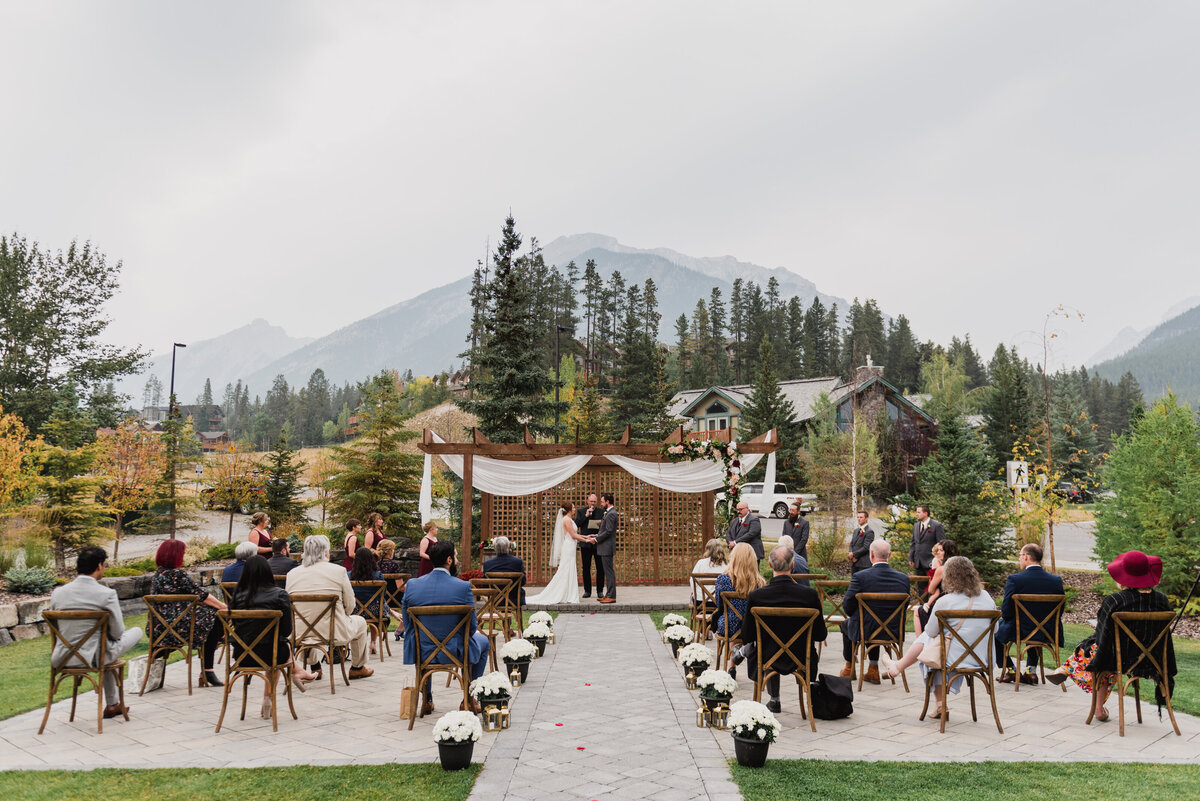 ERINSWEETPHOTOGRAPHY_CANMORE_WEDDING_PHOTOGRAPHY-37