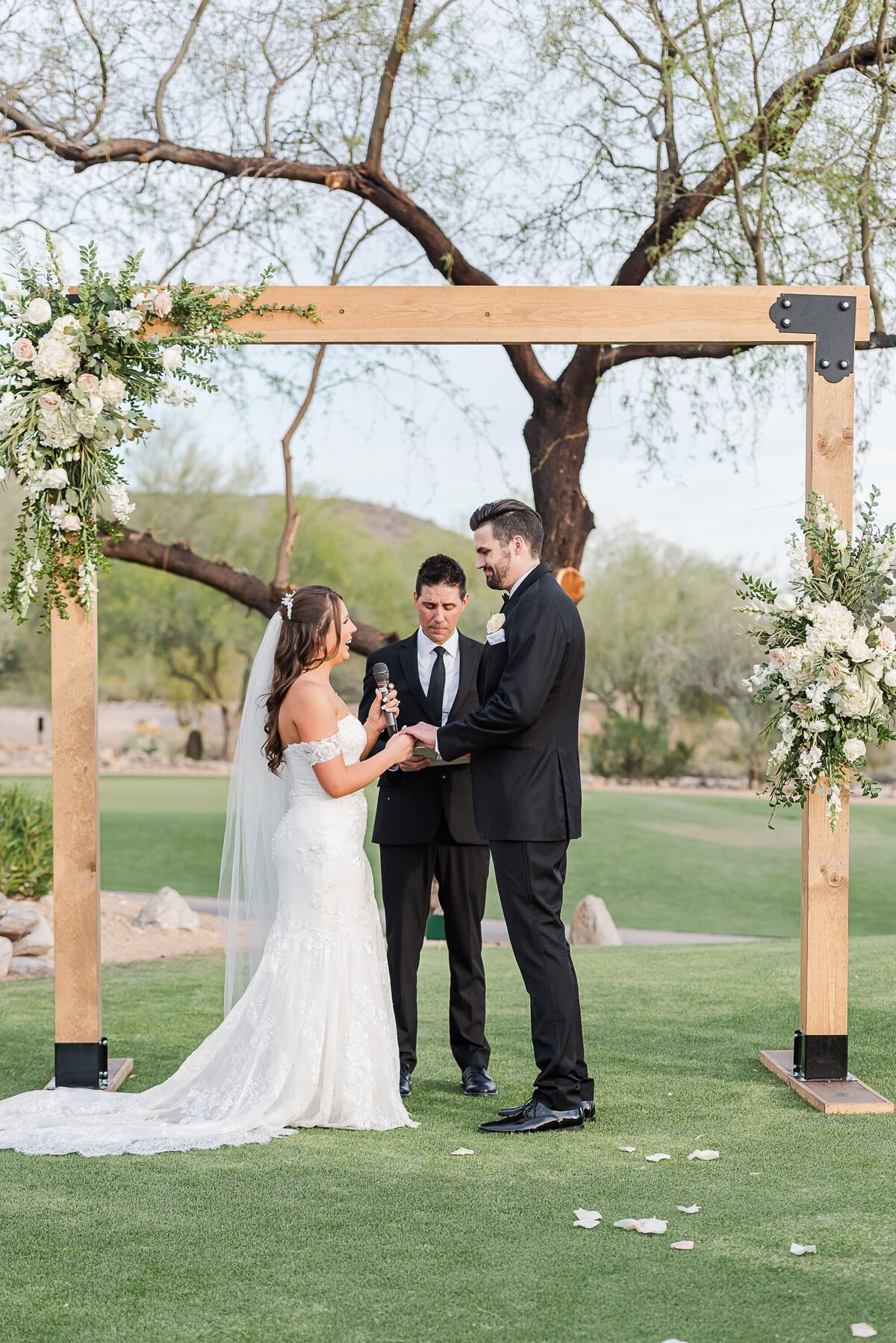 Scottsdale-Wedding-Photographer-McDowell-Mountain-Golf-Club-Bride-Groom-Ceremony-1537