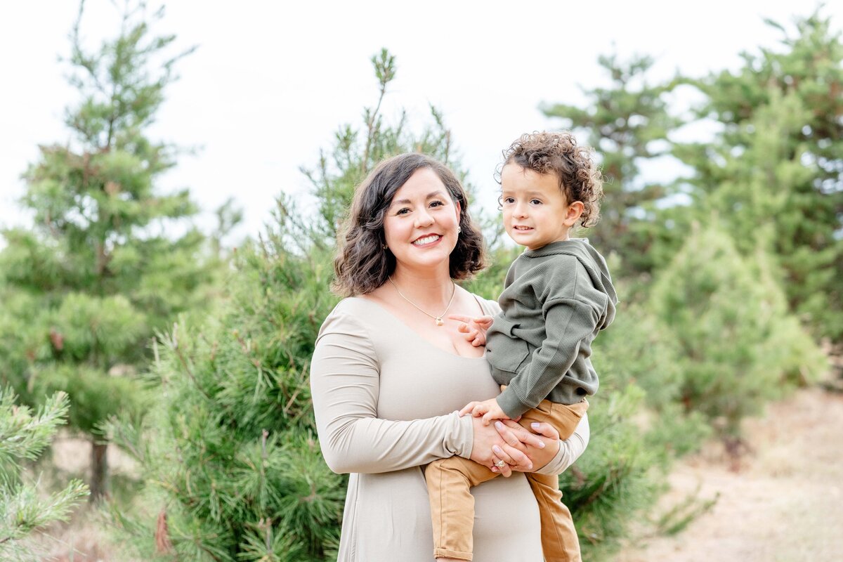 Austin-TX-Fall-Mini-Session-Magnolia-and-Grace-Photography-Co-VivianaG-# (1)-35