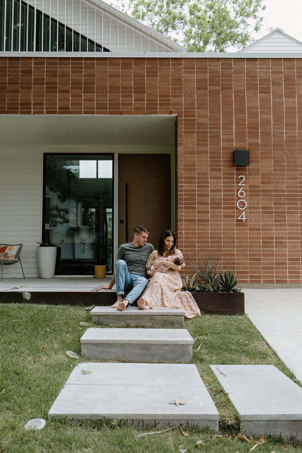 Austin-Lifestyle-Photographer-DaveyNewbornStory-05