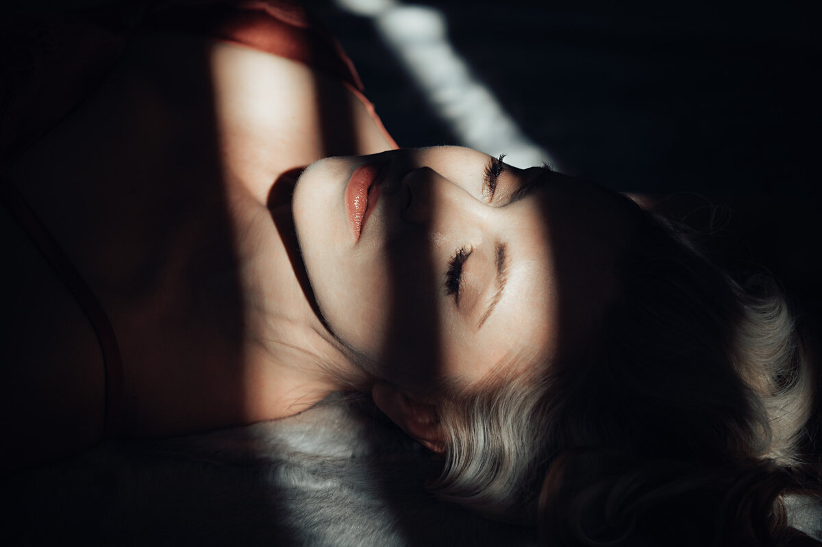 boudoir-photography-uk-female-portraiture-photos--9