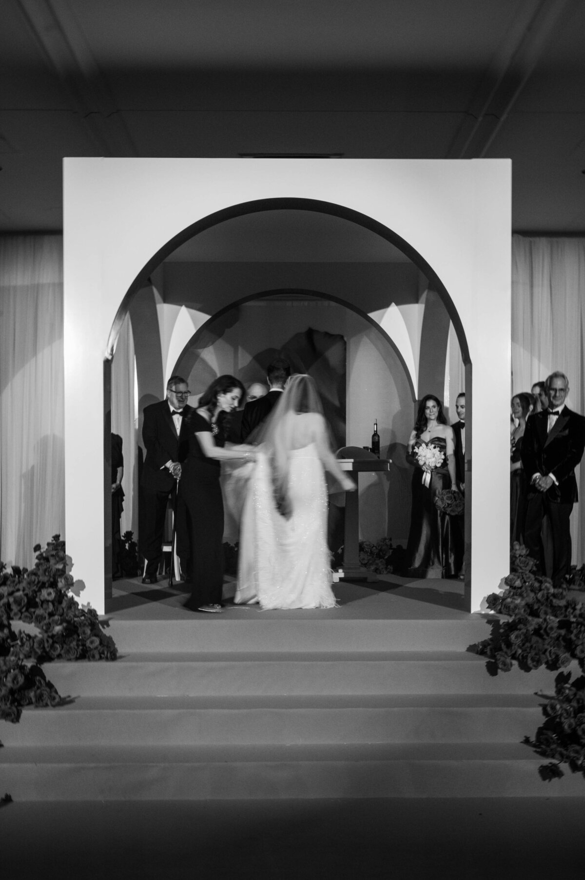 515-A-Luxurious-Red-Themed-Wedding-in-Toronto-Capturing-Timeless-Elegance-32