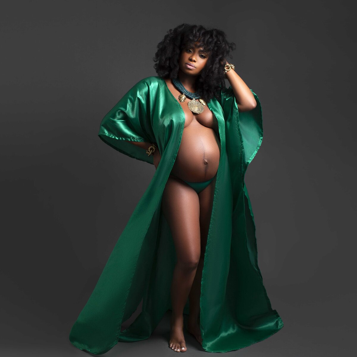 Boudoir-maternity-photography-by-Daisy-Rey-photography-in-NJ