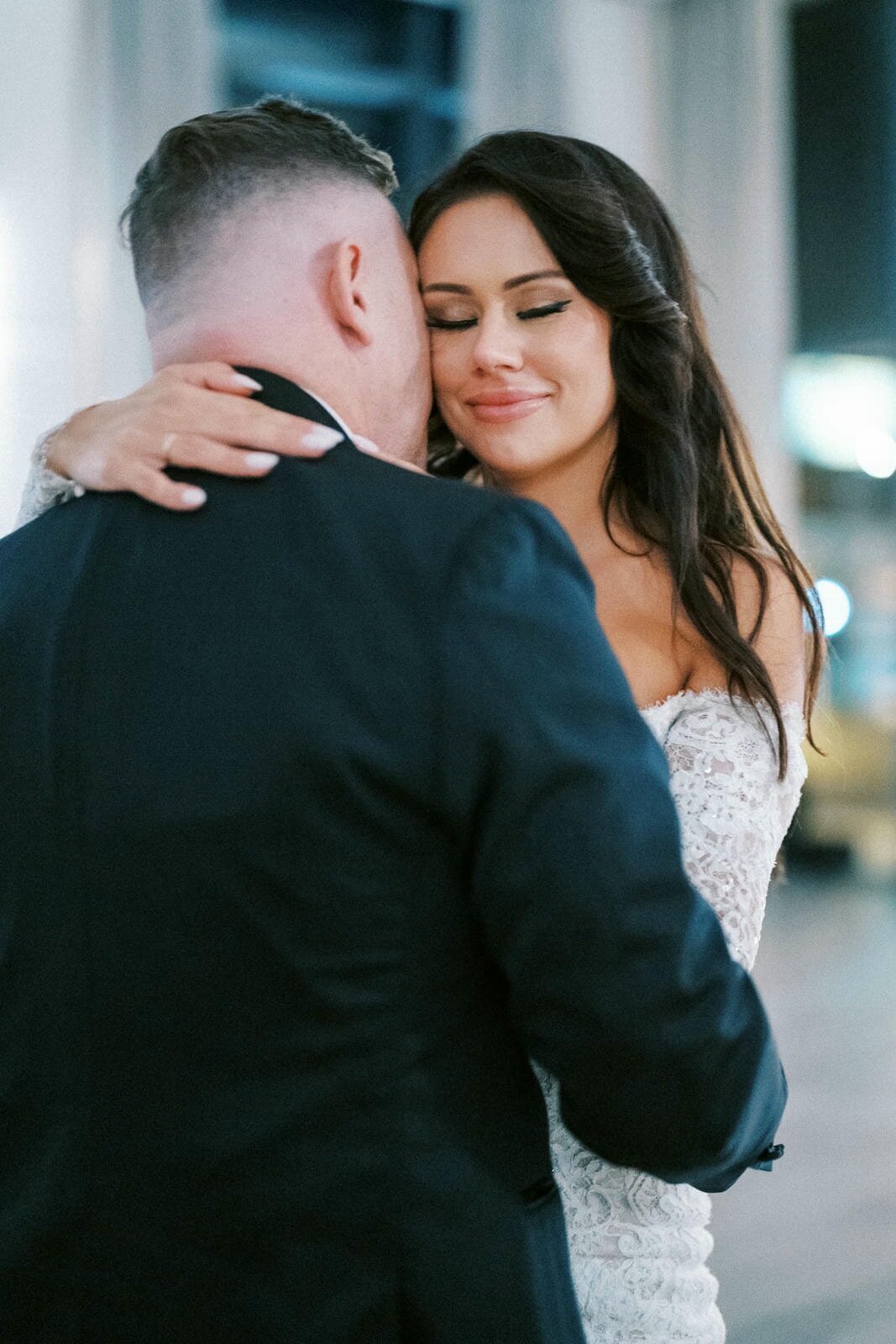 W9-Wedding-Photos-The-Pearle-Burlington-Lake-Ontario-Stephen-and-Oksana-2024-09-29-2500px-1254