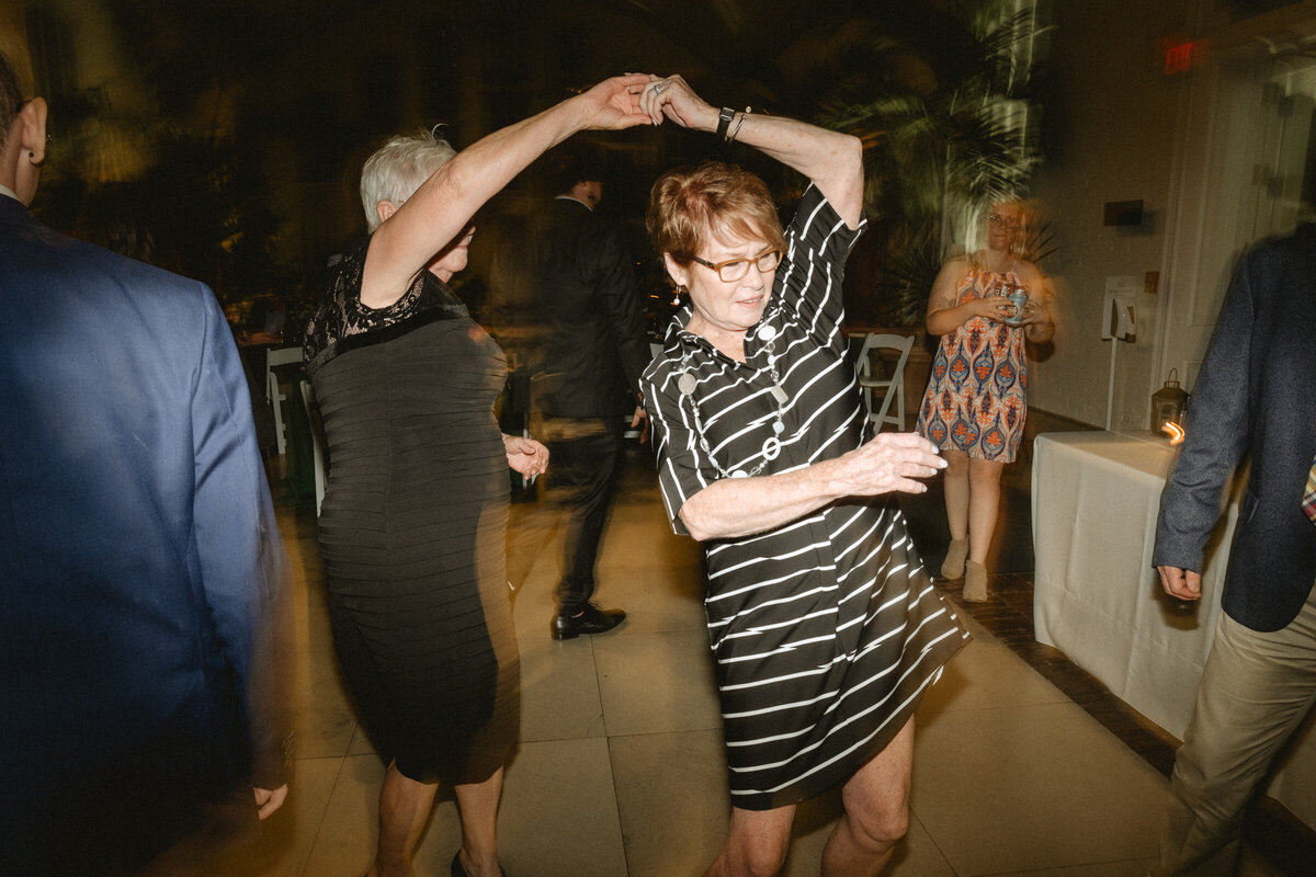 documentary photographer garden greenhouse wedding-219