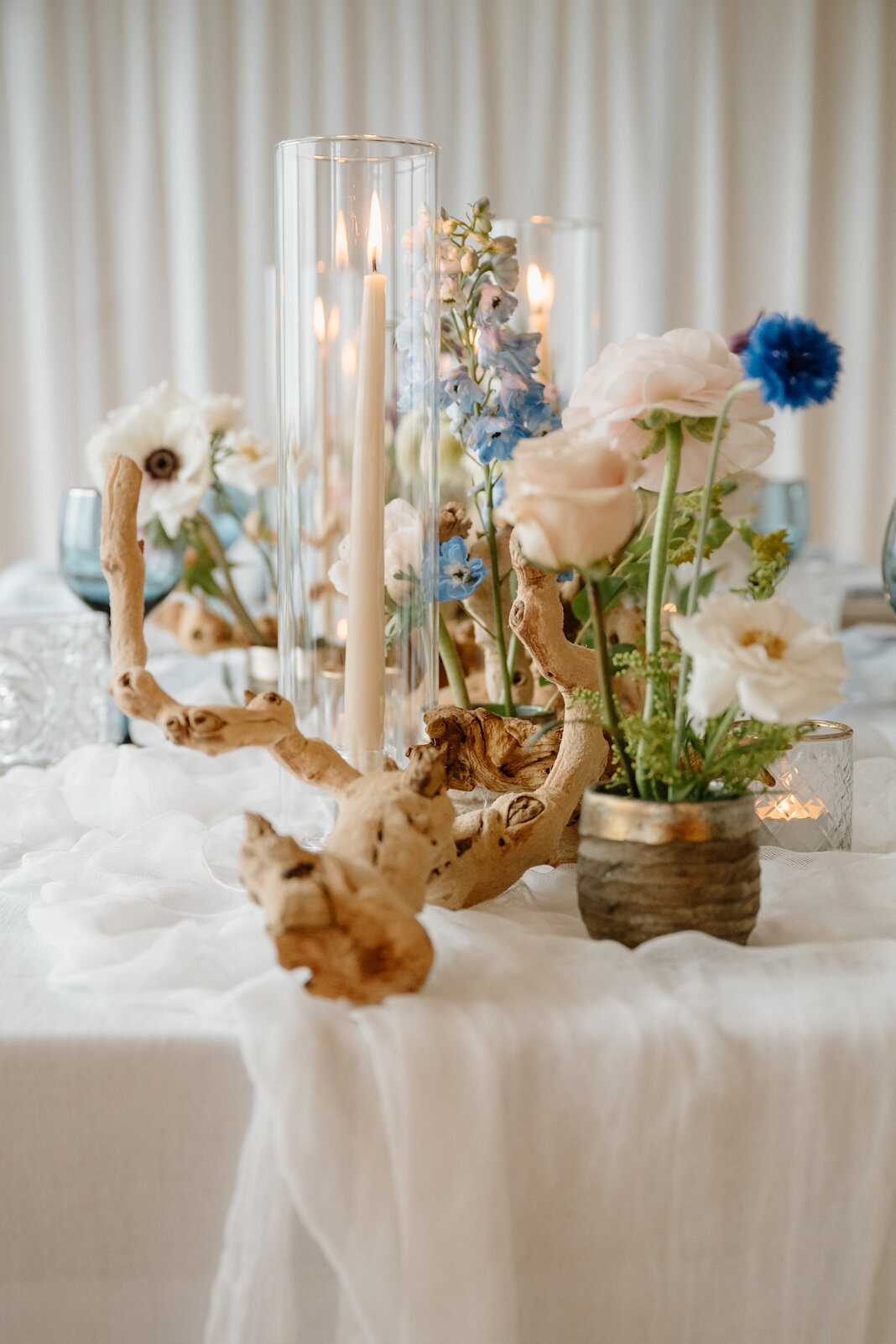 mystic-ct-coastal-wedding-flowers-tableware-rentals-petals-_-plates-29