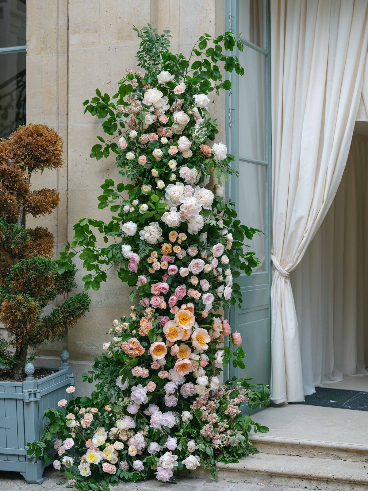Paris-wedding-florist-Pavillon-Cambon-Floraison13