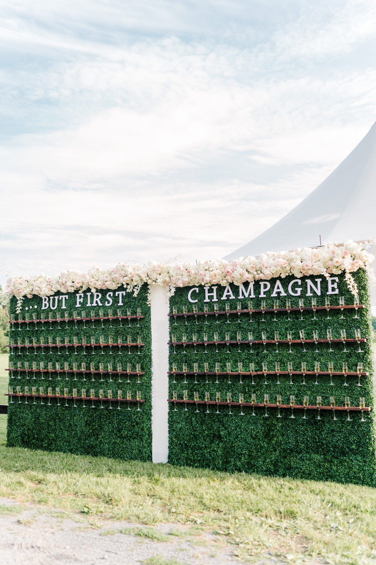 Classic Blush & Gold Goodstone Inn Wedding  Megan Kelsey Photography-1856