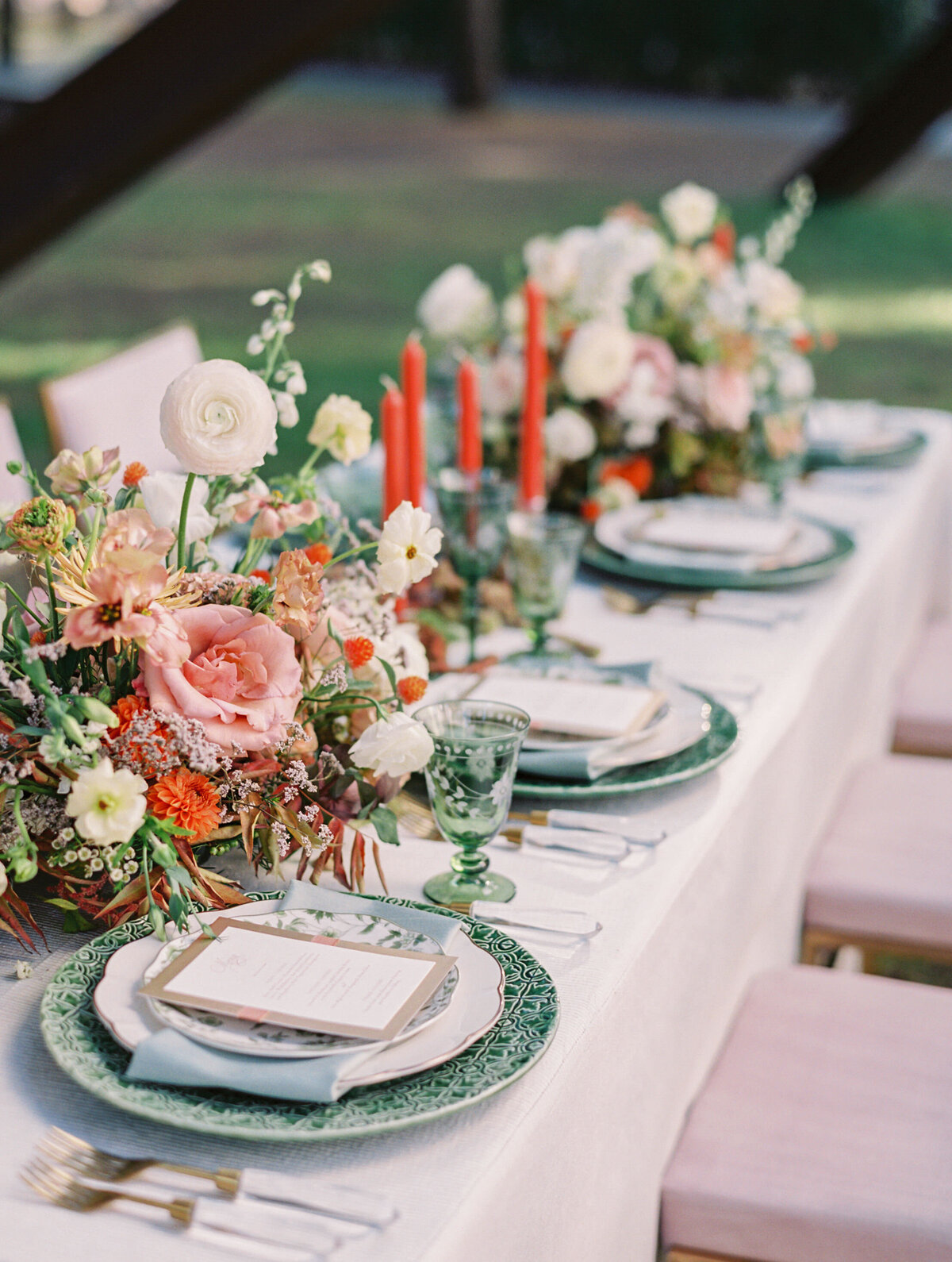 Nasher-Sculpture-Center-Dallas-Texas-DFW-TX-Weddings-Events-Outdoor-Garden-Party-Whimsical-Modern-Art-Museum-Romantic-Fall-Transition-Colors-Spring-Pink-Green-Linear-Ruffles-Turn-The-Paige-Events-Kelsey-LaNae-Photography-0134