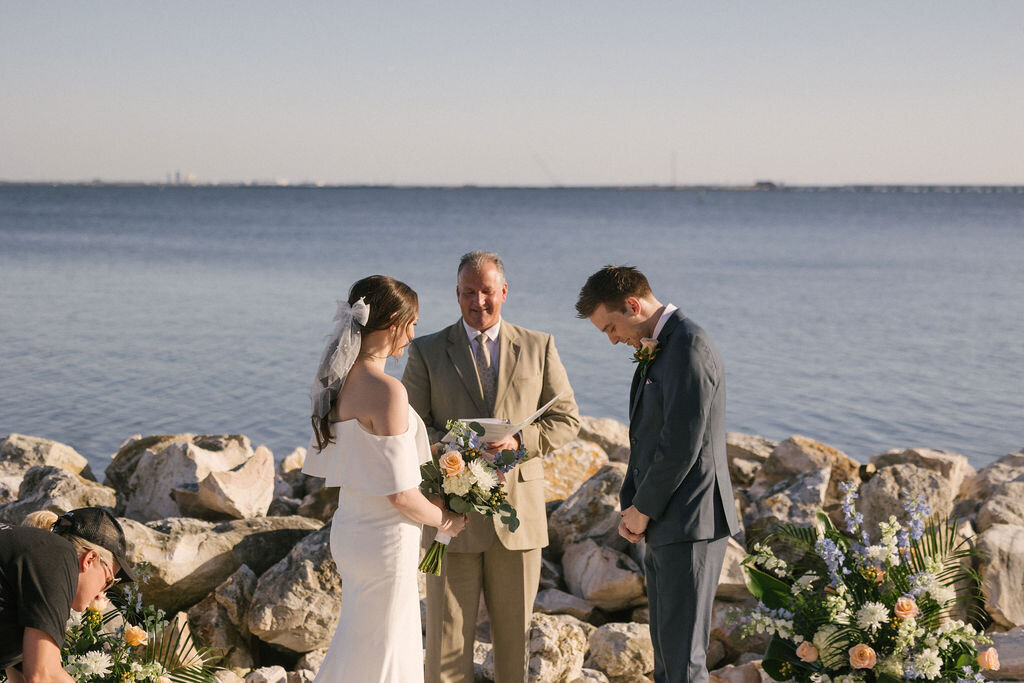 emily-plank-photo-the-current-hotel-florida-elopement-chantilly-chic-celebrations-6