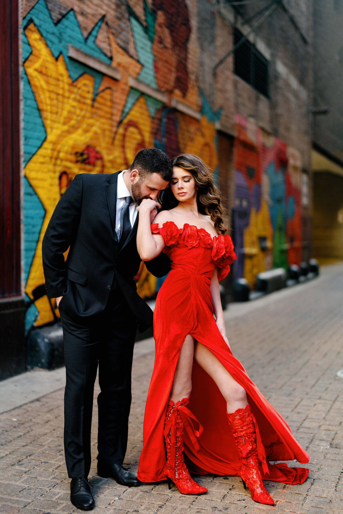 Aspen-Avenue-Chicago-Wedding-Photographer-Union-Station-Chicago-Theater-Engagement-Session-Timeless-Romantic-Red-Dress-Editorial-Stemming-From-Love-Bry-Jean-Artistry-The-Bridal-Collective-True-to-color-Luxury-FAV-109