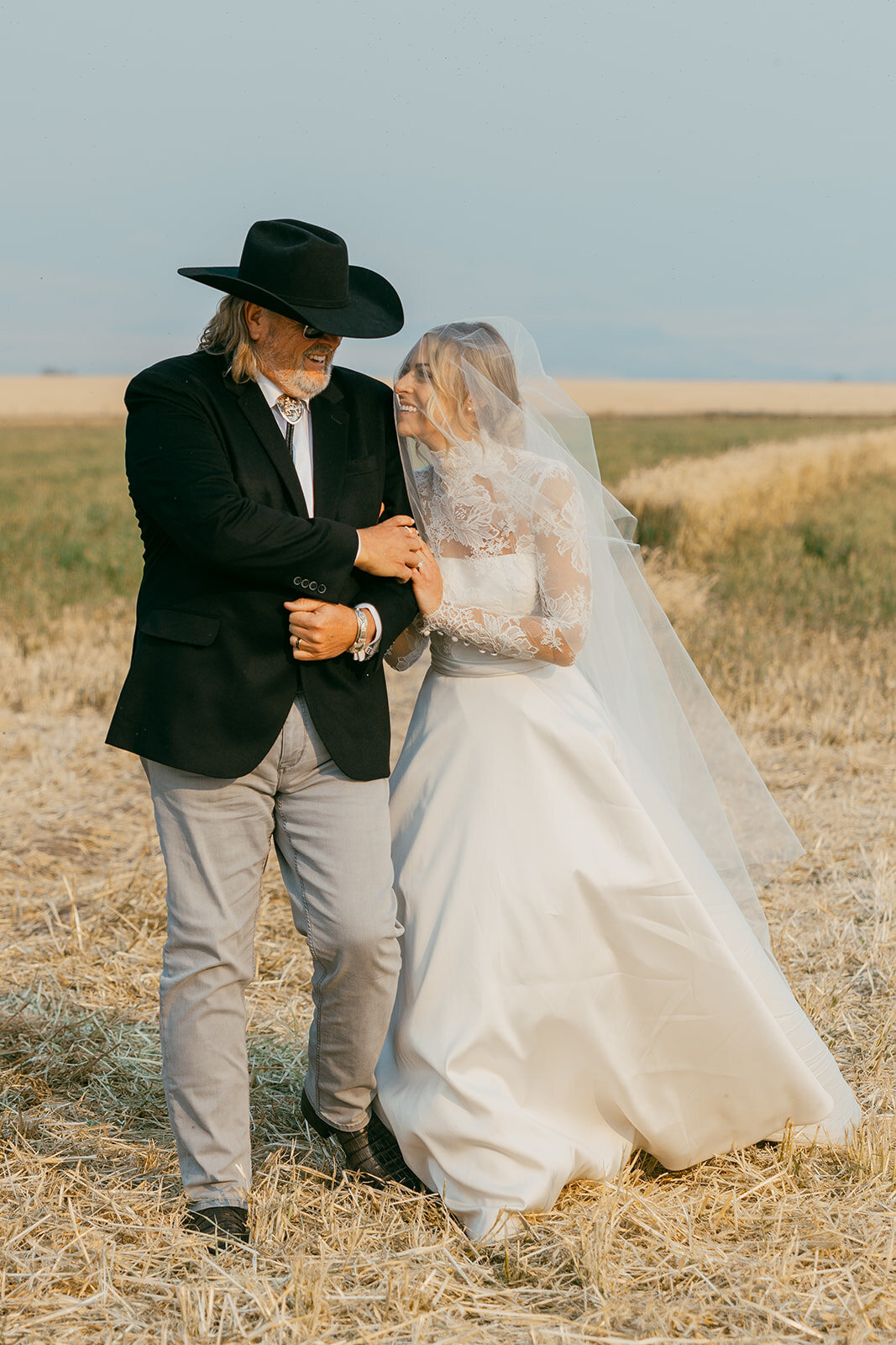 presley-gray-photo-Deerlodge-rustic-western-Montana-wedding-1186