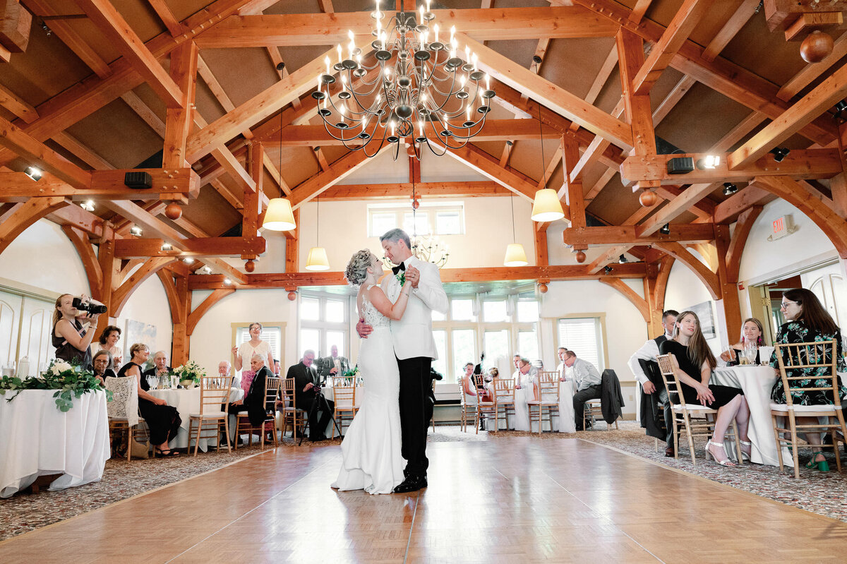 Stowe-Vermont-Wedding-Trapp-Family Lodge-coryn-kiefer-photography-47