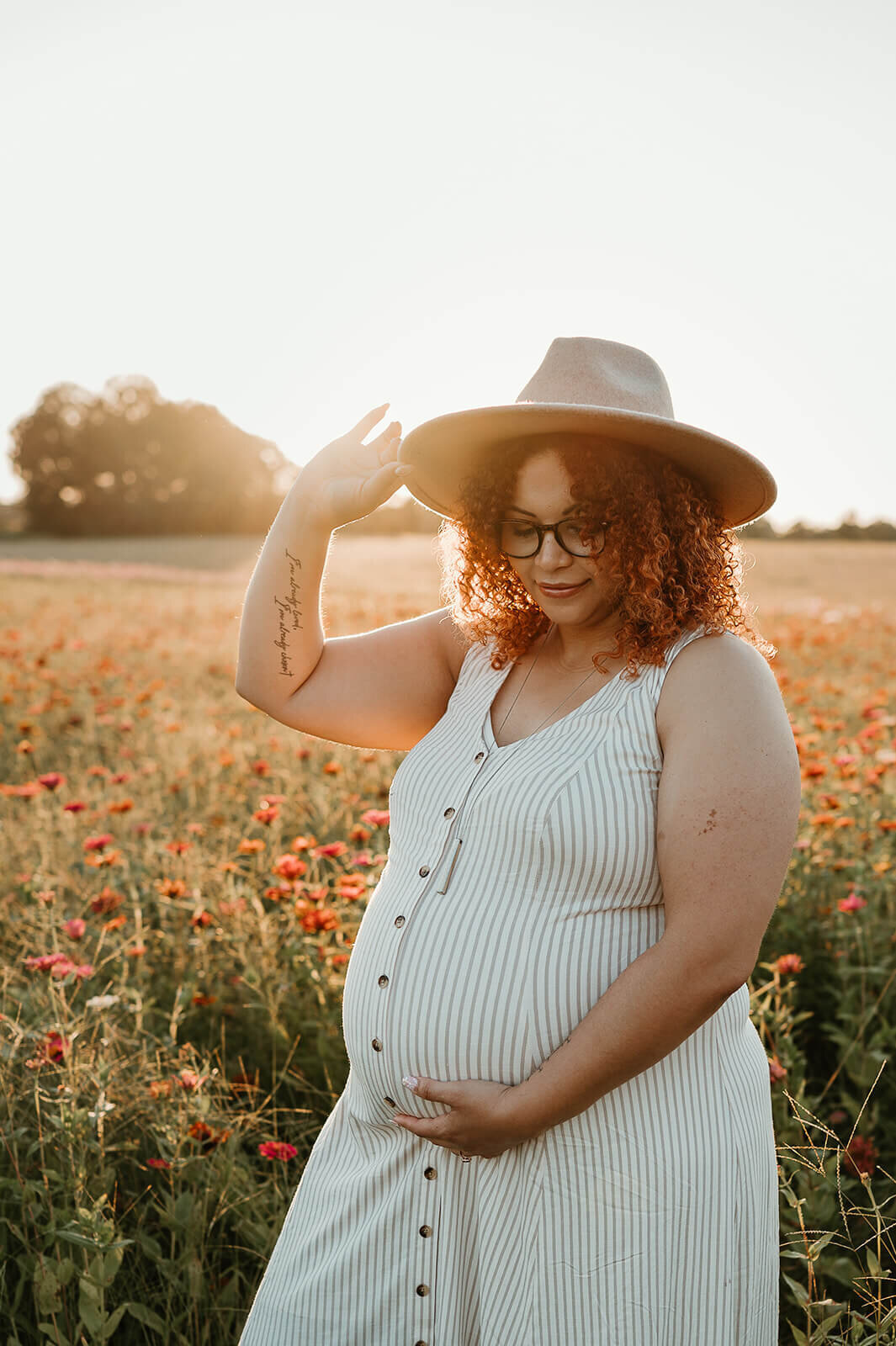sunset-maternity-photography-bluehill-garden-monroe